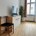 Calm & Sunny Apartment With Free Parking