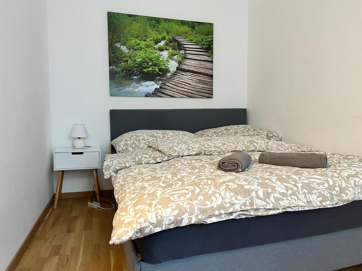 Calm & Sunny With Free Parking Apartment Wien
